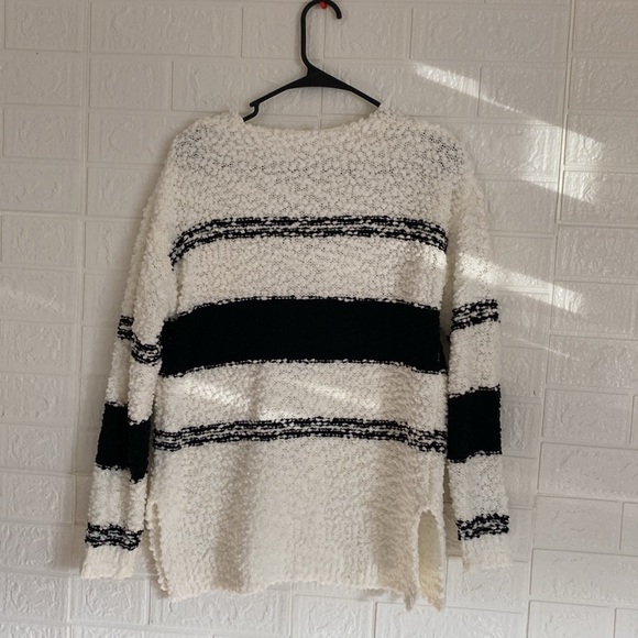 Sweater - Picture 2 of 3